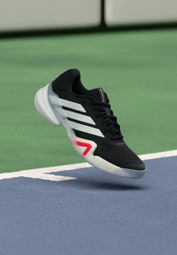 Теннисные кроссовки barricade 14 для игры на всех типах кортов Adidas Performance, Core Black/Metallic/Lucid Red