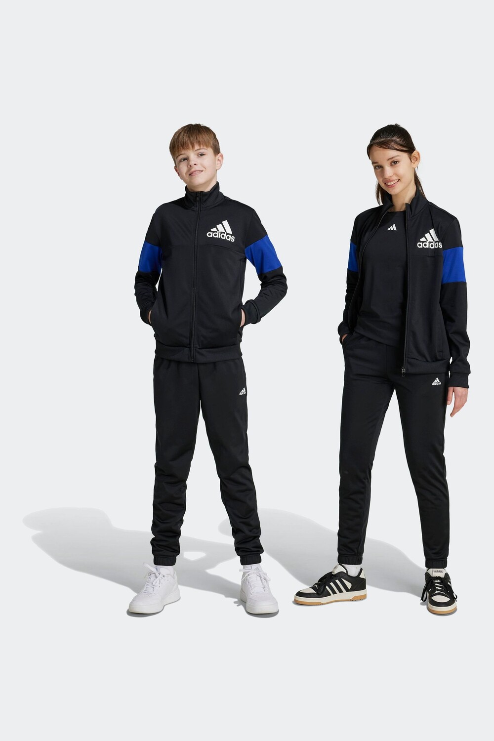 

Спортивный костюм в стиле колор блок Adidas, черный