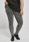 

Приталенные брюки Urban Classics, черный
