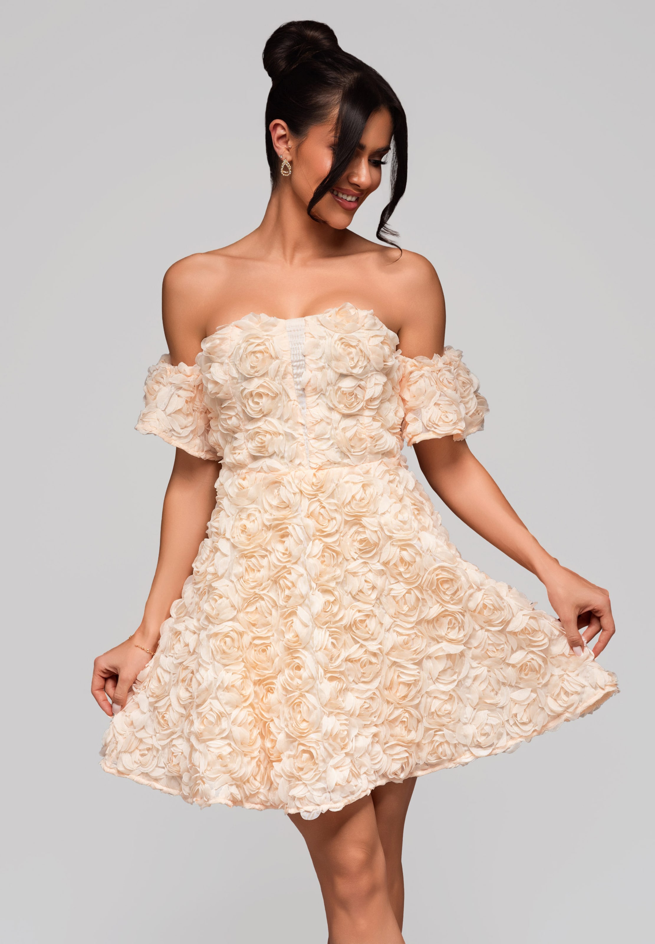 

Ombre Платье 'Cindy' в цвете экрю