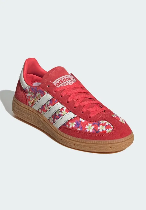 Кроссовки liberty london Adidas Originals, Red/Off White/Semi Lucid Red — фото 2