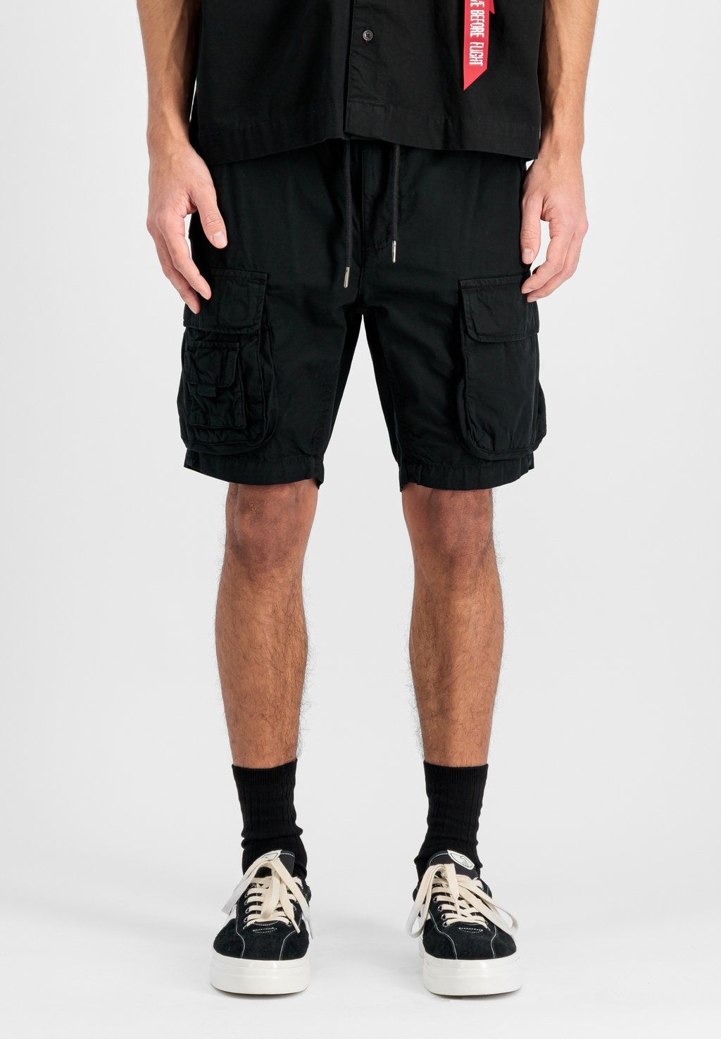 

Шорты Alpha Industries, черный