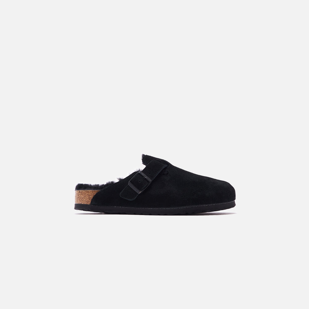 

Сандалии Birkenstock Boston Shearling, черный