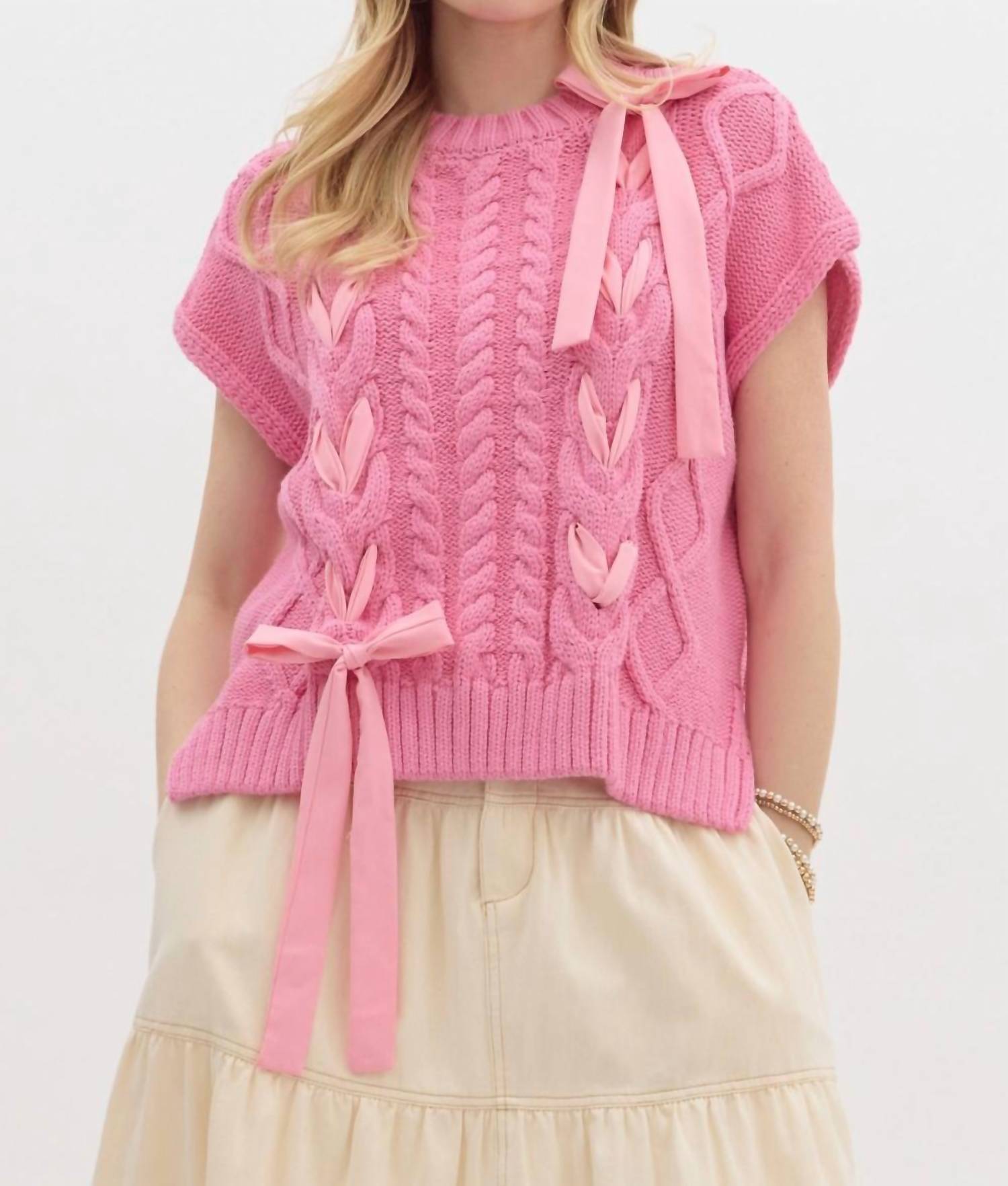 

Романтичный свитер с кабельной вязкой и лентами в розовом цвете Entro