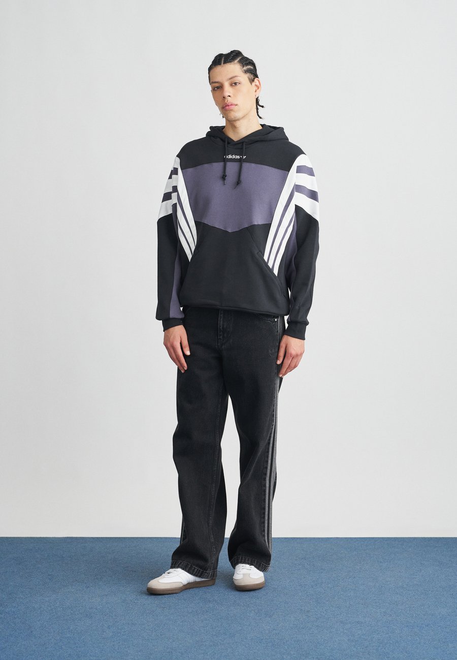 Толстовка Adidas Originals SANTIAGO, Black — фото 2