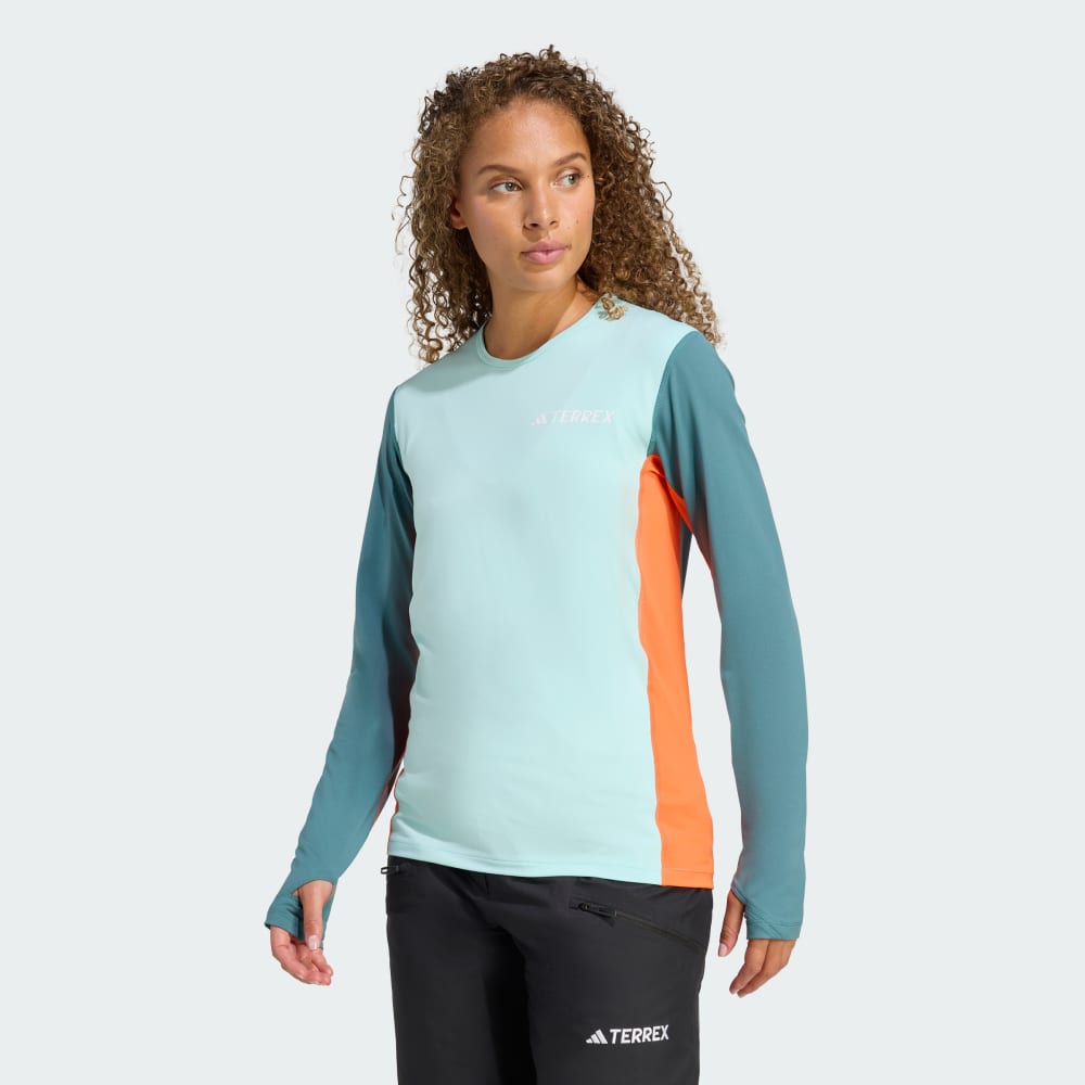 

Лонгслив Adidas Multi Synthetic Base Layer Long Sleeve, цвет Semi Flash Aqua/Preloved Teal