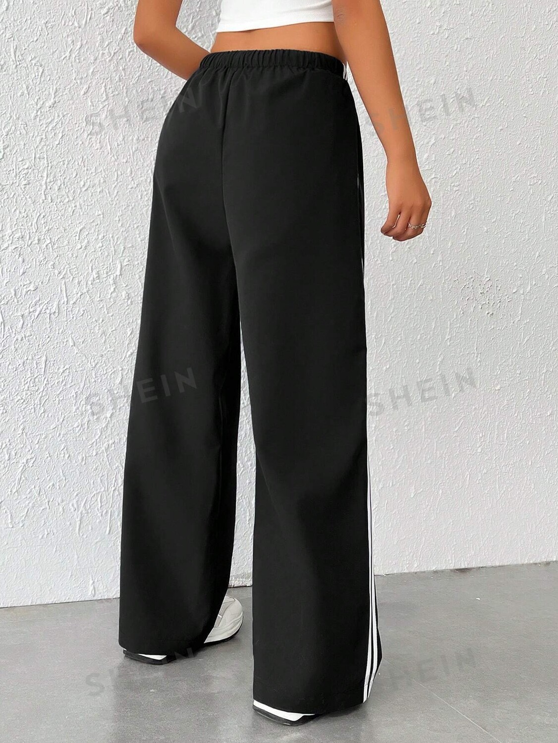 

EZwear Широкие брюки с полосками по бокам и кулиской на талии Shein, черный
