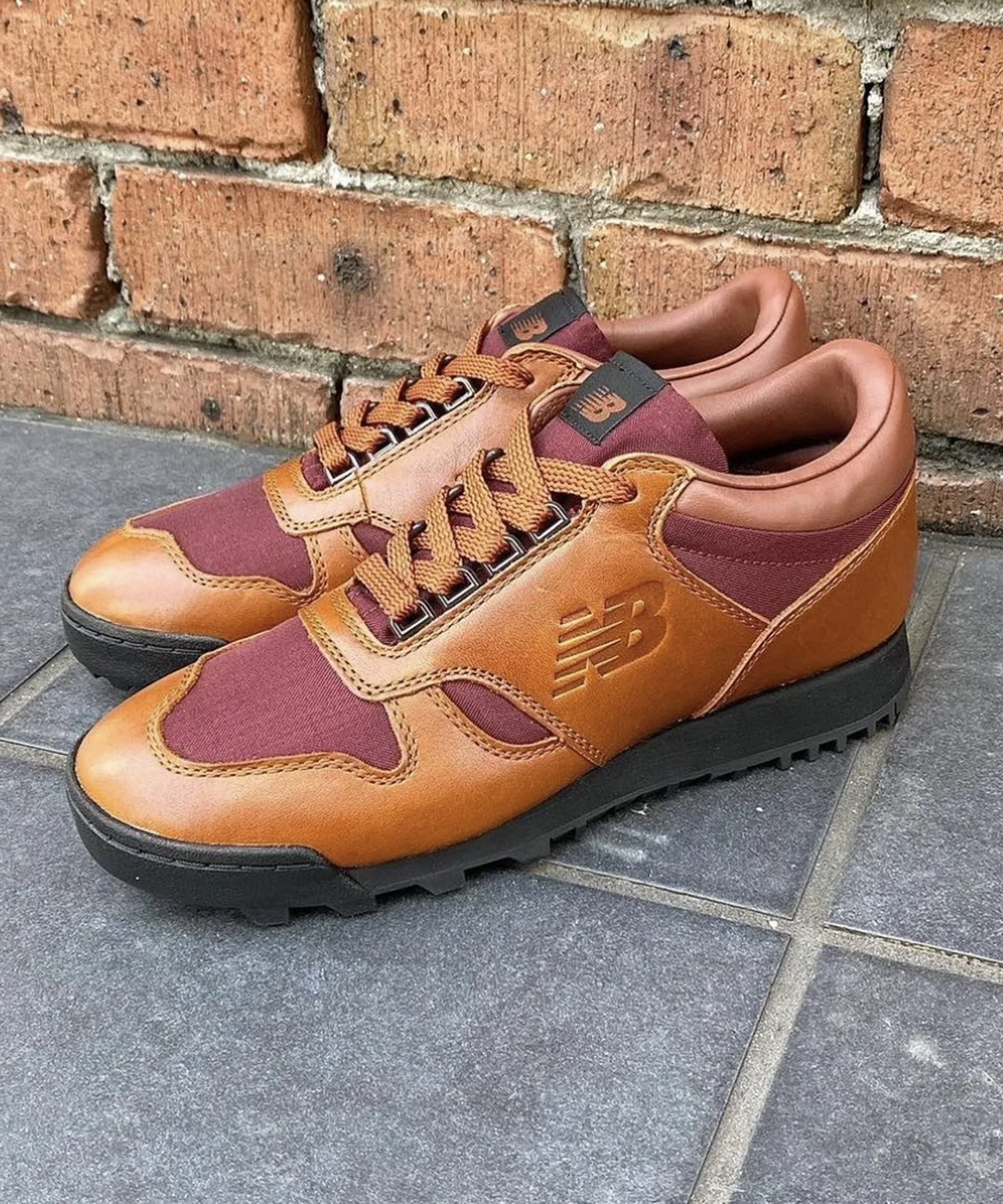 Мужские низкие кроссовки из натуральной кожи New Balance Rainier Low-Cut OG коричневые