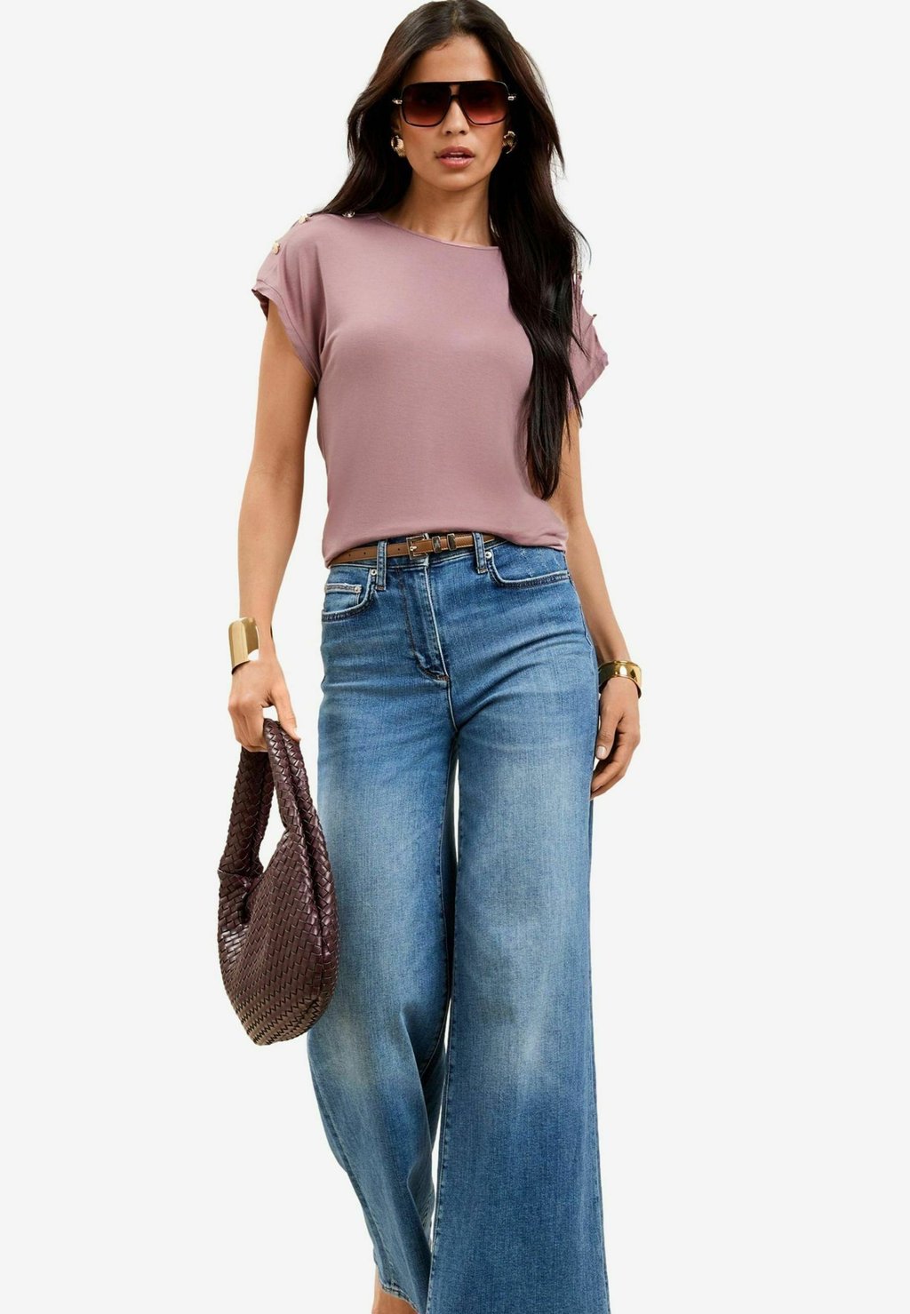 

Базовая футболка REGULAR FIT - ROUND NECK Lipsy, розовый