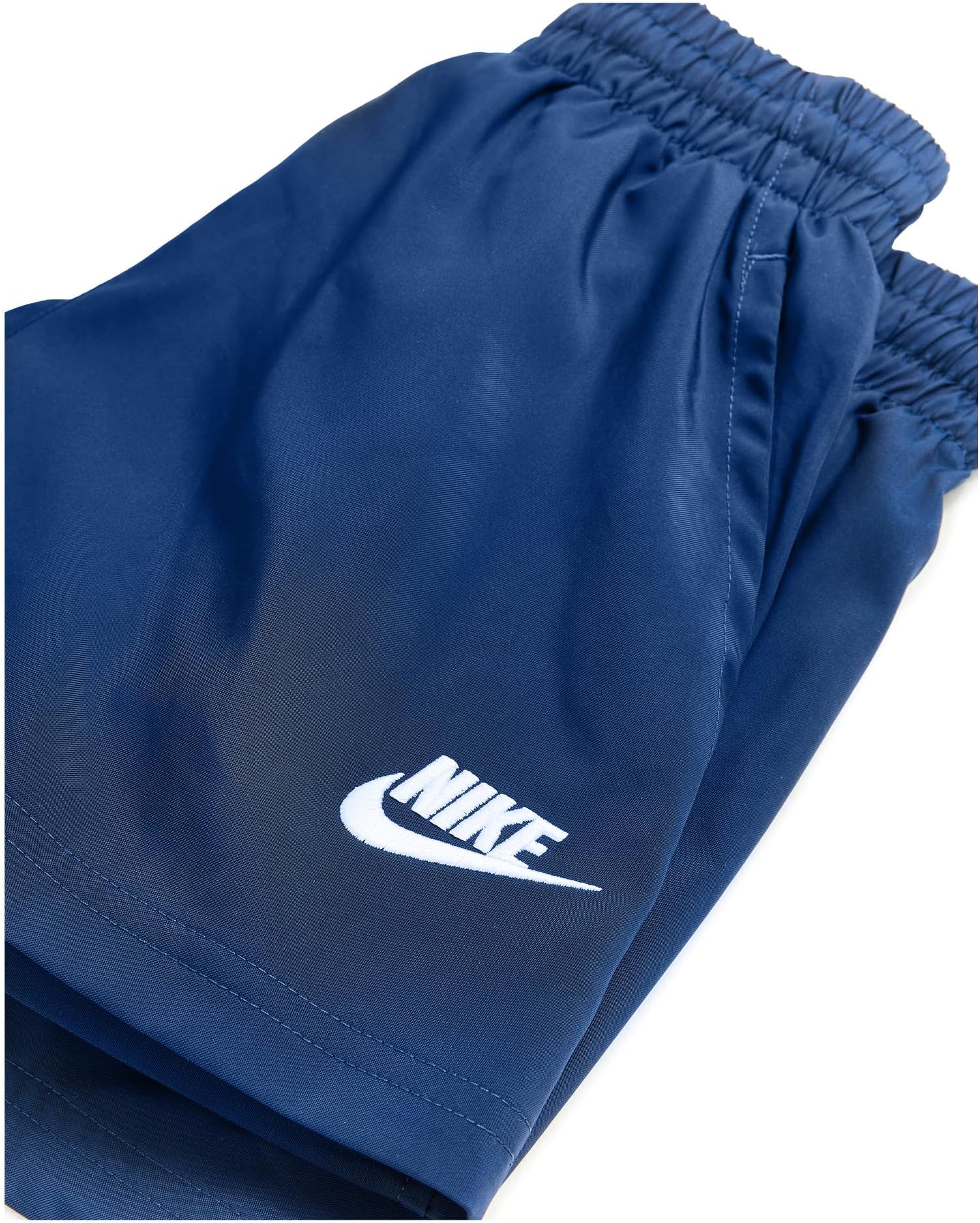 Тканые шорты Sportswear Club 4,5 дюйма Nike Kids, Midnight Navy/White — фото 3