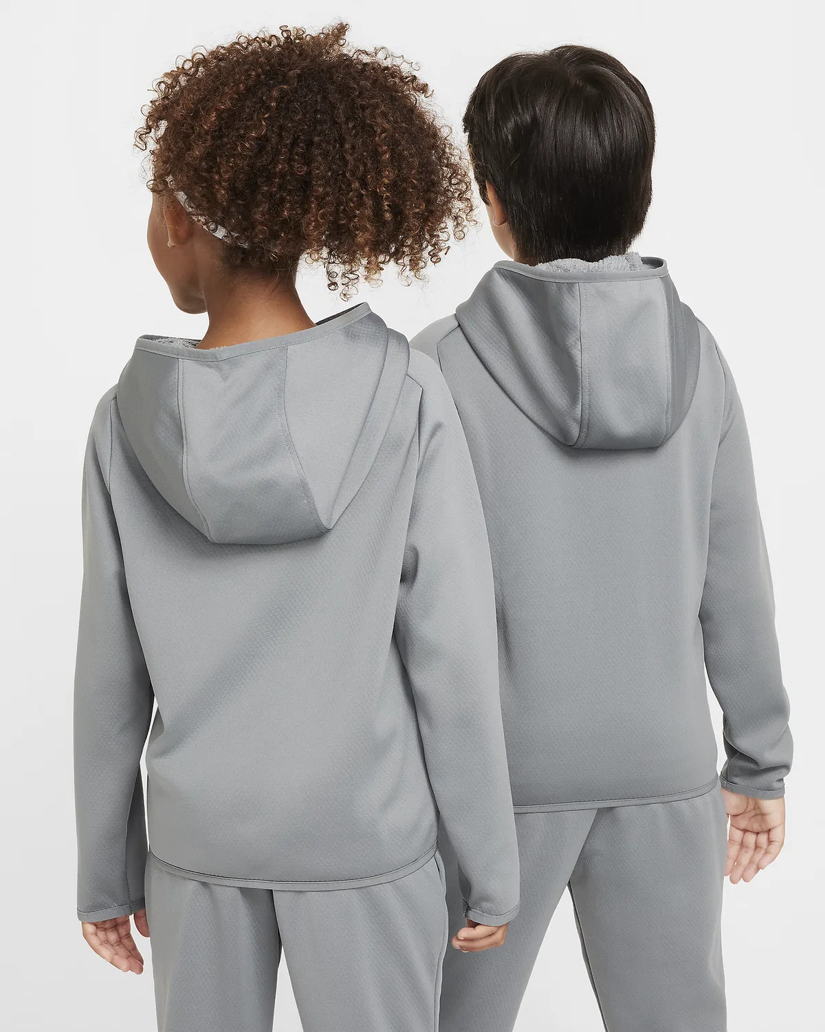 Детская утепленная тренировочная кофта Nike Therma-FIT Winterized, Smoke Grey/Smoke Grey/White — фото 2