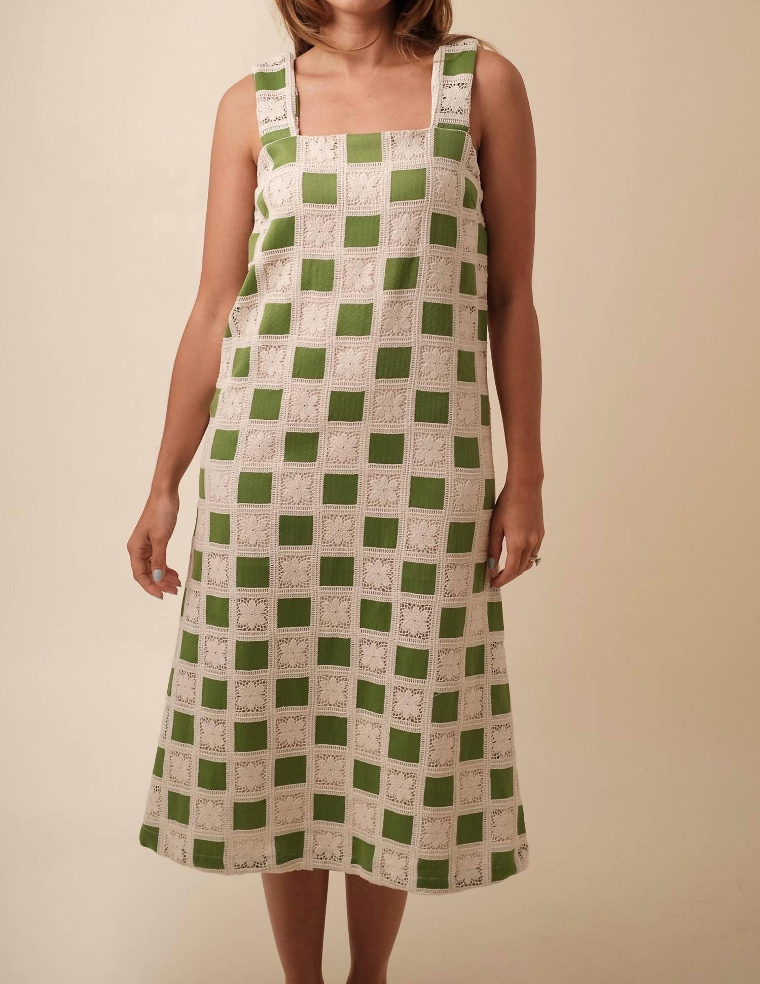 

Зеленое клетчатое миди-платье-топ с вязаным узором Aureum