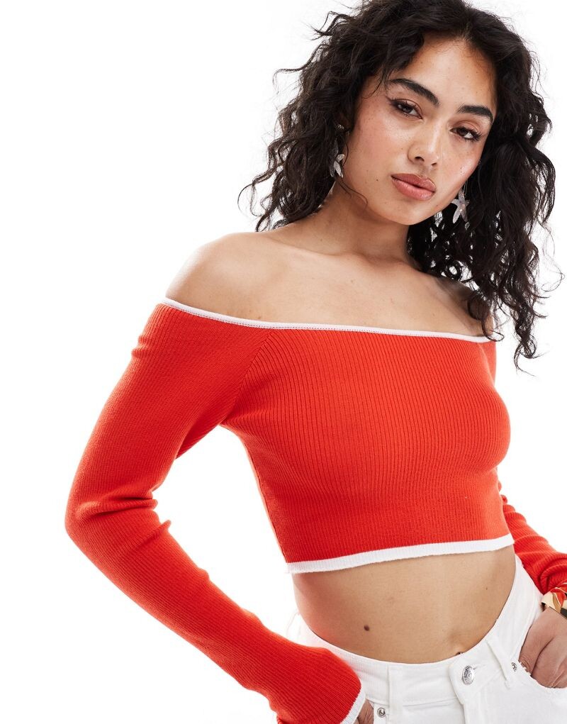 

ASOS DESIGN – красный вязаный топ с открытыми плечами и воротником-стойкой