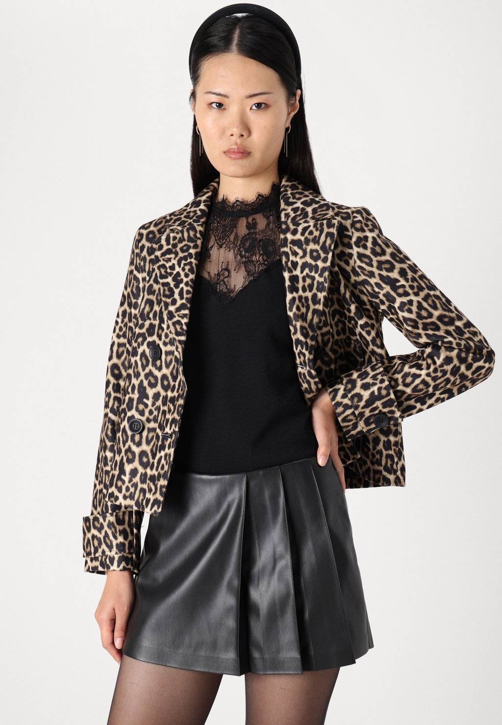 

Блейзер ONLFREJA NANCY SHORT JACKET ONLY, бежевый