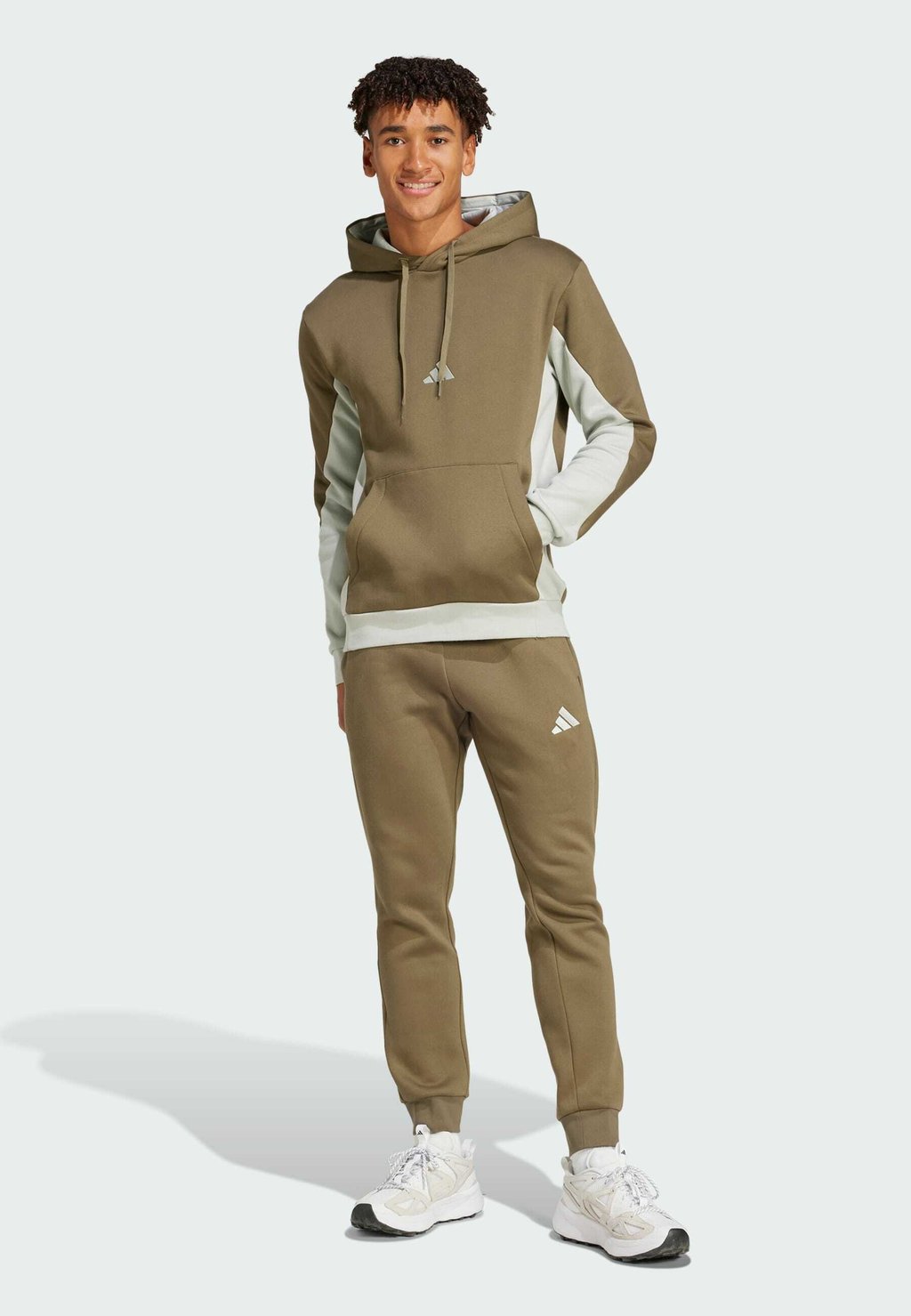 

Костюм SET adidas Sportswear, оливковый
