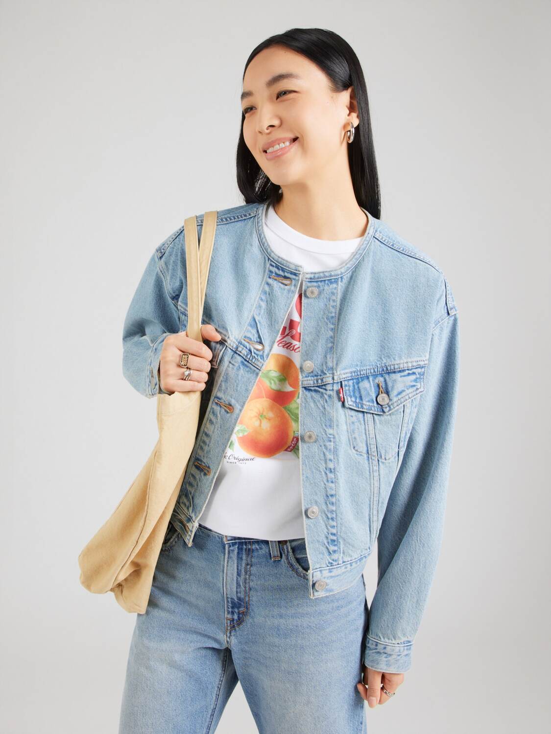 LEVI'S  Куртка межсезонная 'Collarless Shrunken '90s Trucker Jacket' в синем дениме — фото 3