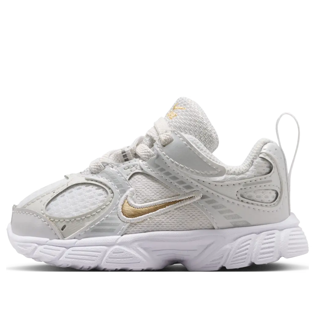 

Кроссовки (TD) Nike V5 RNR 'White Metallic Silver Photon Dust'