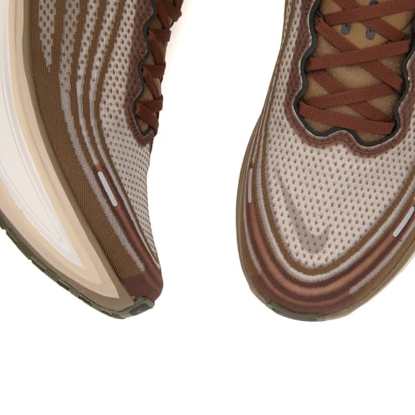 Кроссовки Nike Vomero Plus QS Nike Running, sail, pecan & caldera коричневый — фото 3
