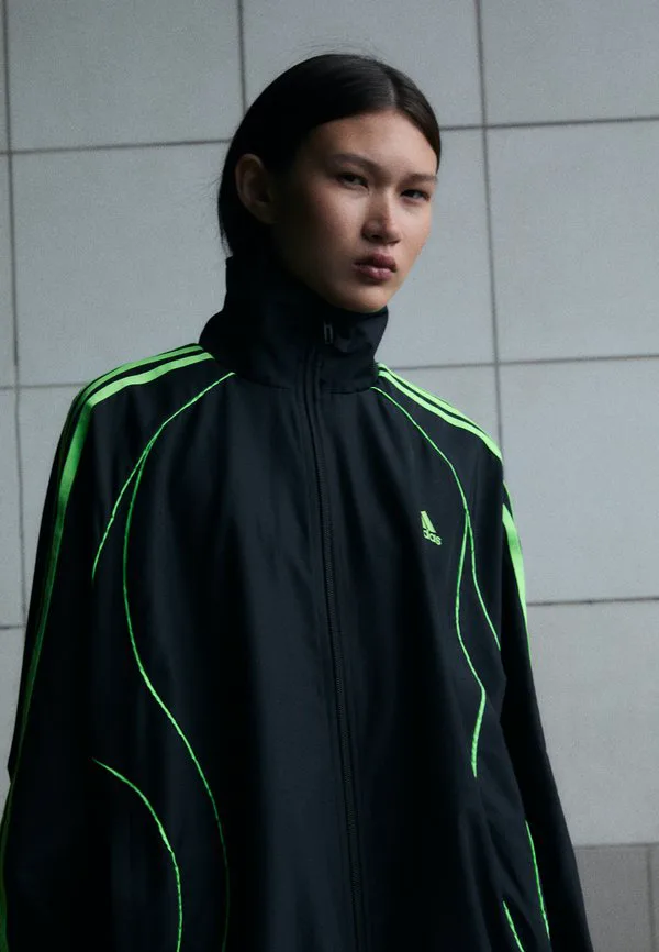 Легкая куртка teamgeist adicolor Adidas Originals, Black/Signal Green