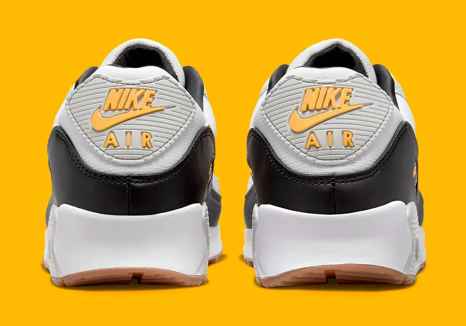 Мужские кроссовки Air Max 90 в расцветке White/Photon Dust/Black/Laser Orange Nike — фото 2