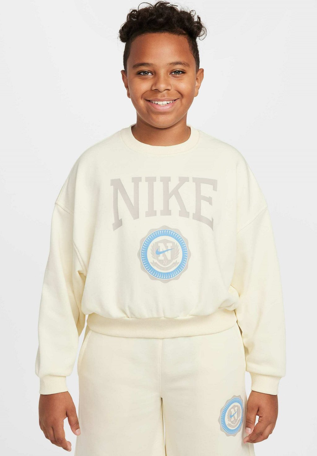 

Толстовка Nike Sportswear, белый