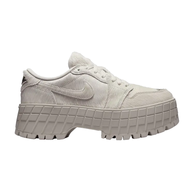 Ботинки Air Jordan Wmns Air Jordan 1 Low Brooklyn 'Light Bone Pony', кремовый