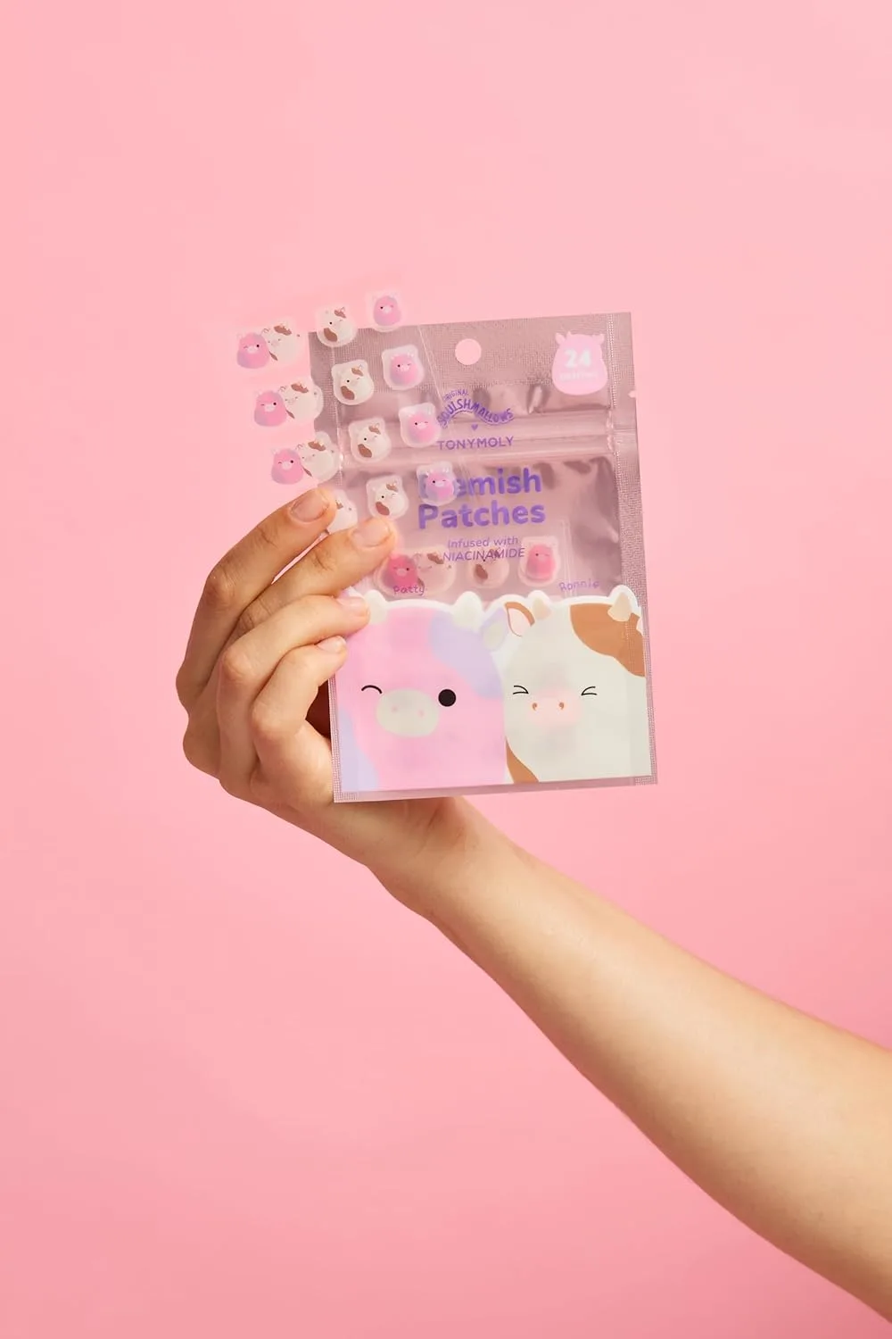 Пластыри от прыщей TONYMOLY x Squishmallows «Корова Пэтти» + «Корова Ронни» - гидроколлоидные пластыри от прыщей с ниацинамидом для лица - милые корейские наклейки от прыщей - 24 штуки Набор из 3 штук — фото 3
