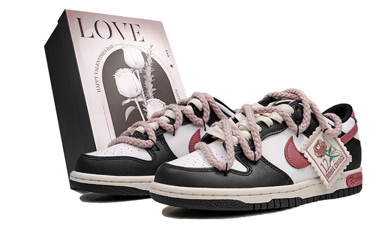 Кроссовки Nike Dunk Skateboard Shoes Women's Low-Top Pink