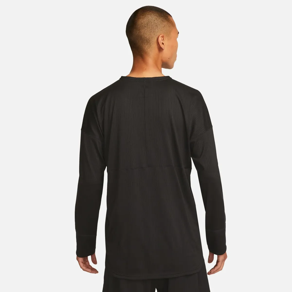 

Рубашка для йоги Nike "YOGA DRI-FIT MEN'S JERSEY CREW", черный