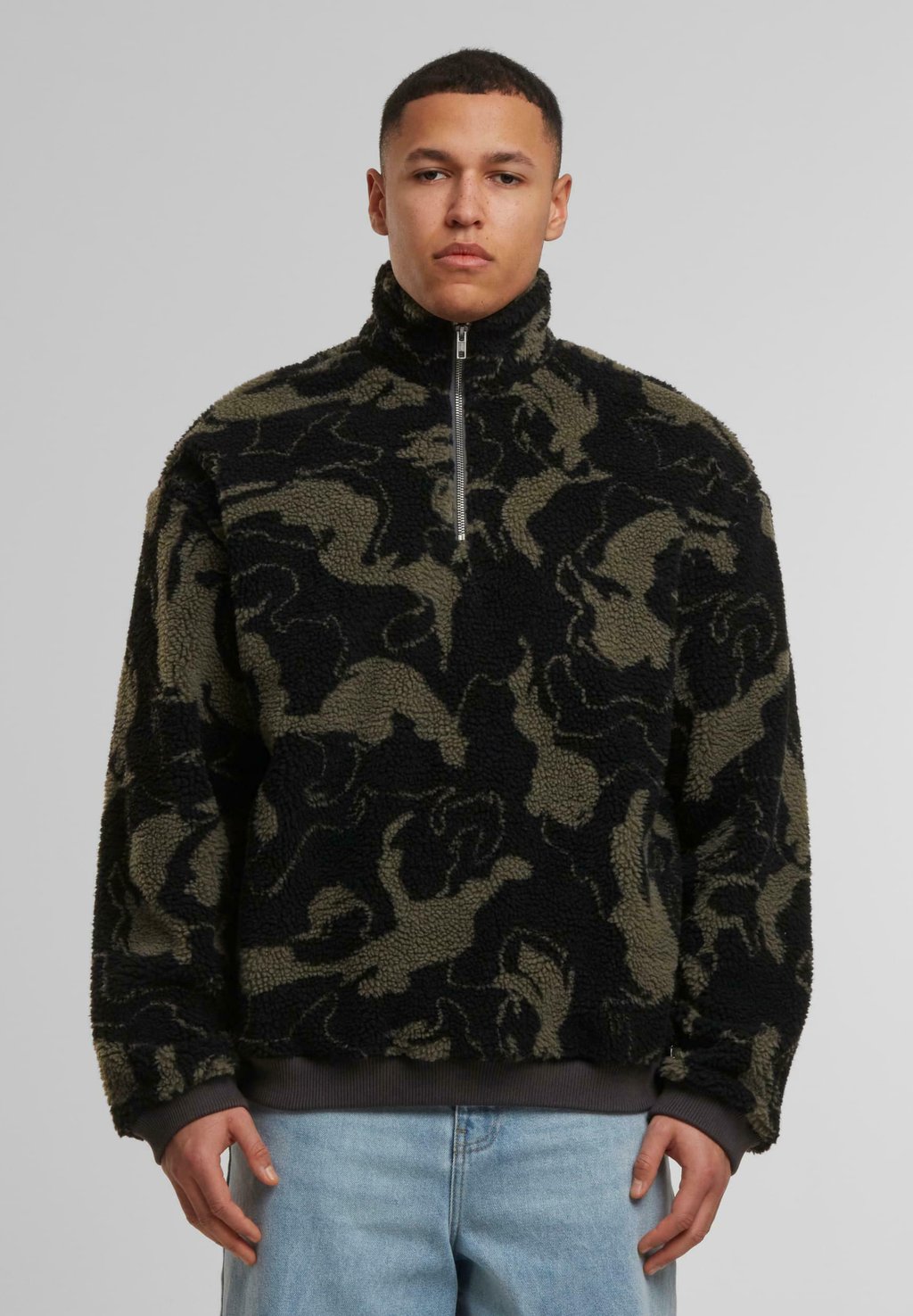 

Флисовый джемпер PATTERN TROYER Urban Classics, оливковый