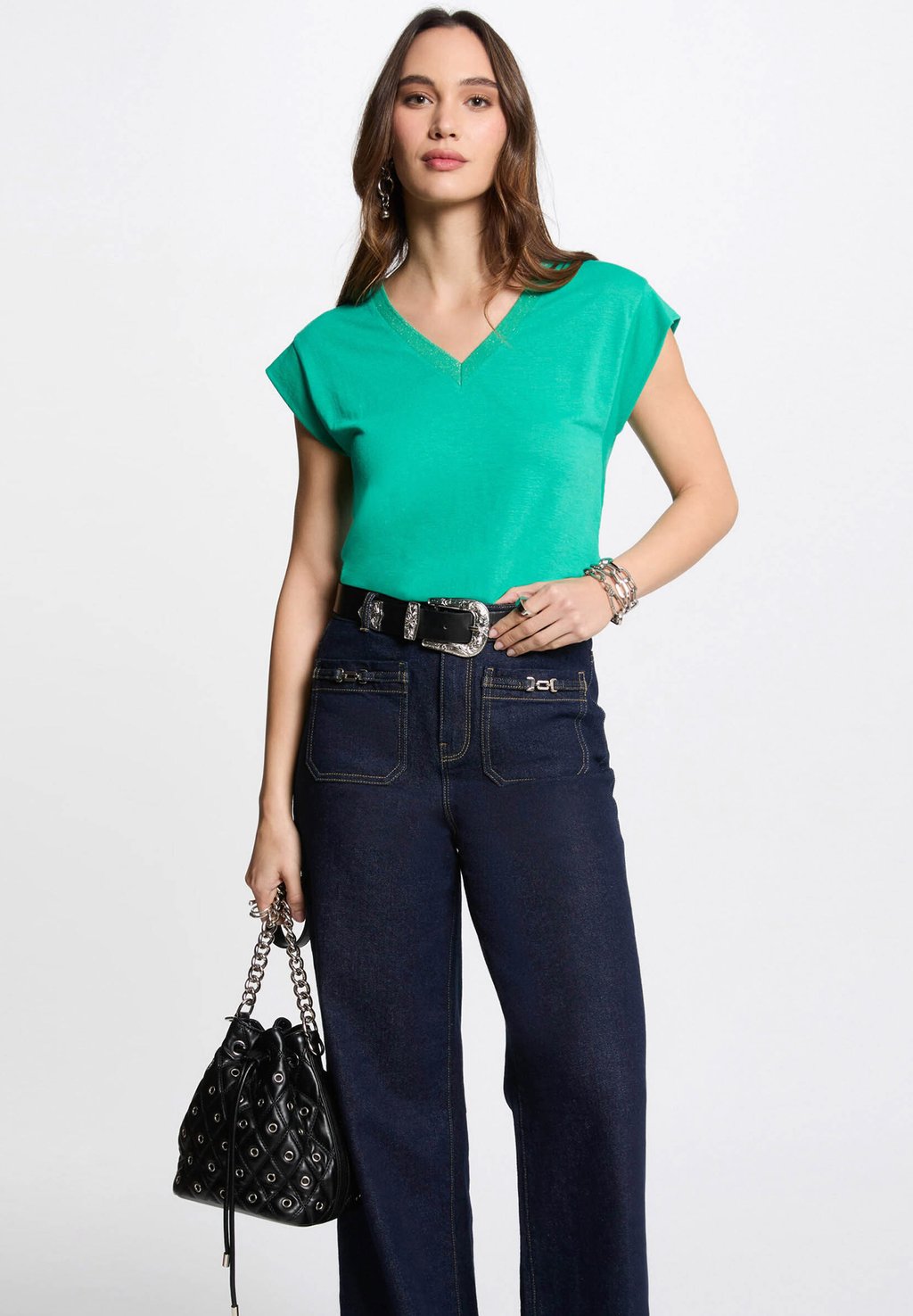 

Базовая футболка SHORT-SLEEVED WITH V-NECK Morgan, зеленый