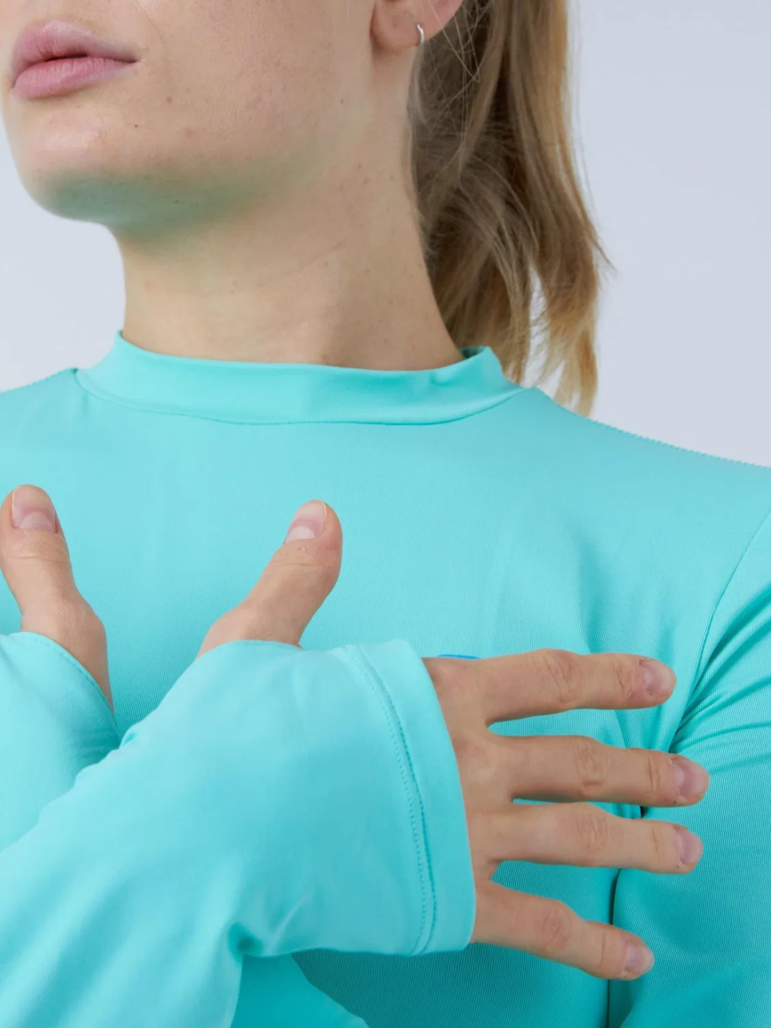 Спортивная футболка Sportkind Performance Shirt с высоким воротником и длинными рукавами, мятного цвета — фото 2