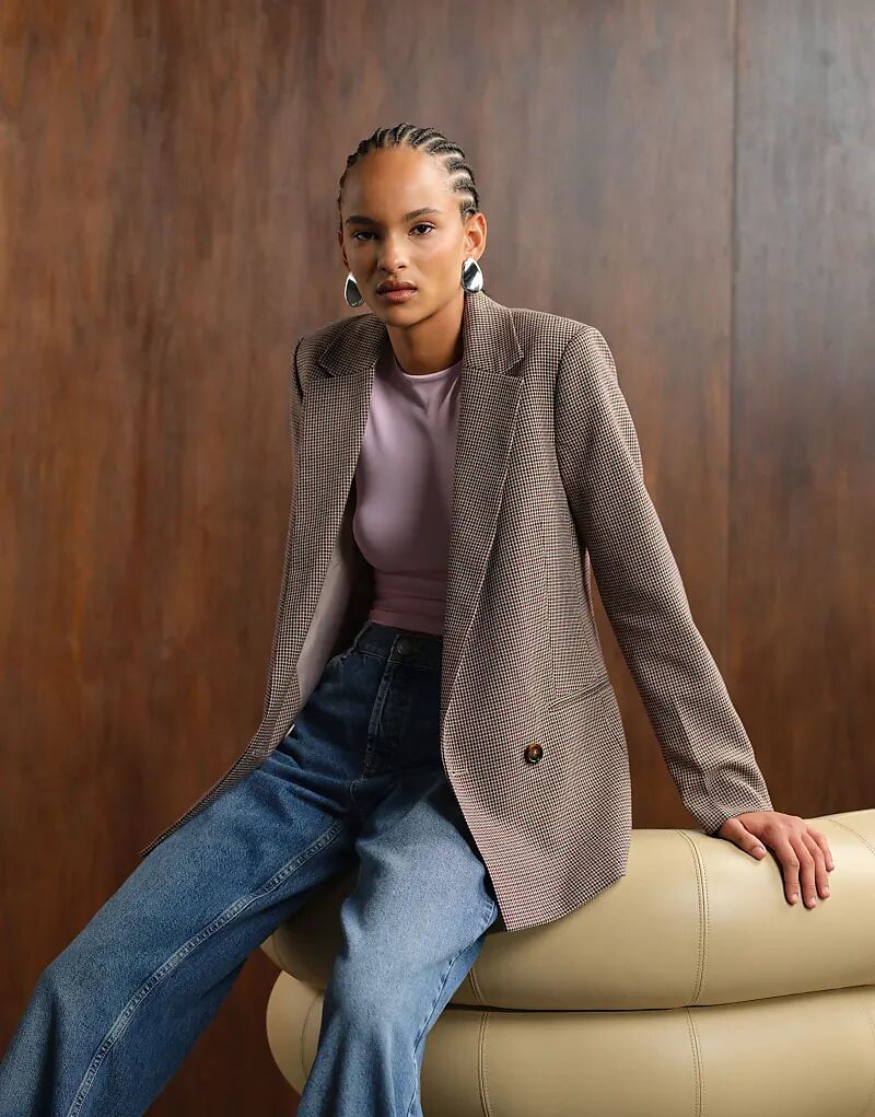 

Классический блейзер Mango в коричневую клетку