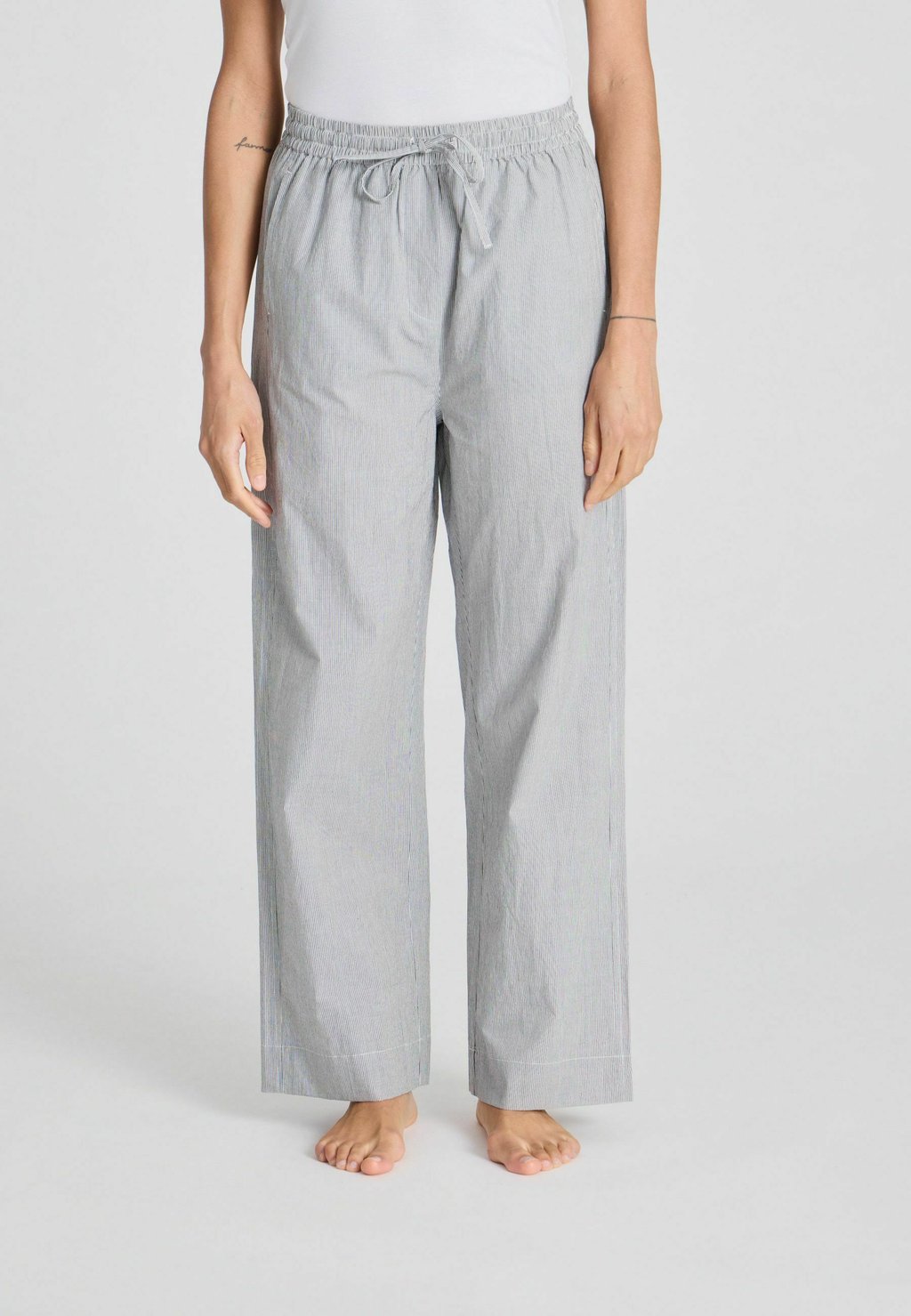 

Брюки THILDE STRIPED GOTS GAI+LISVA, серый