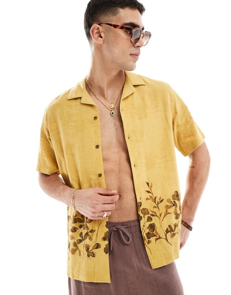 

ASOS DESIGN Свободная желтая рубашка с лацканами и жаккардовым цветочным принтом