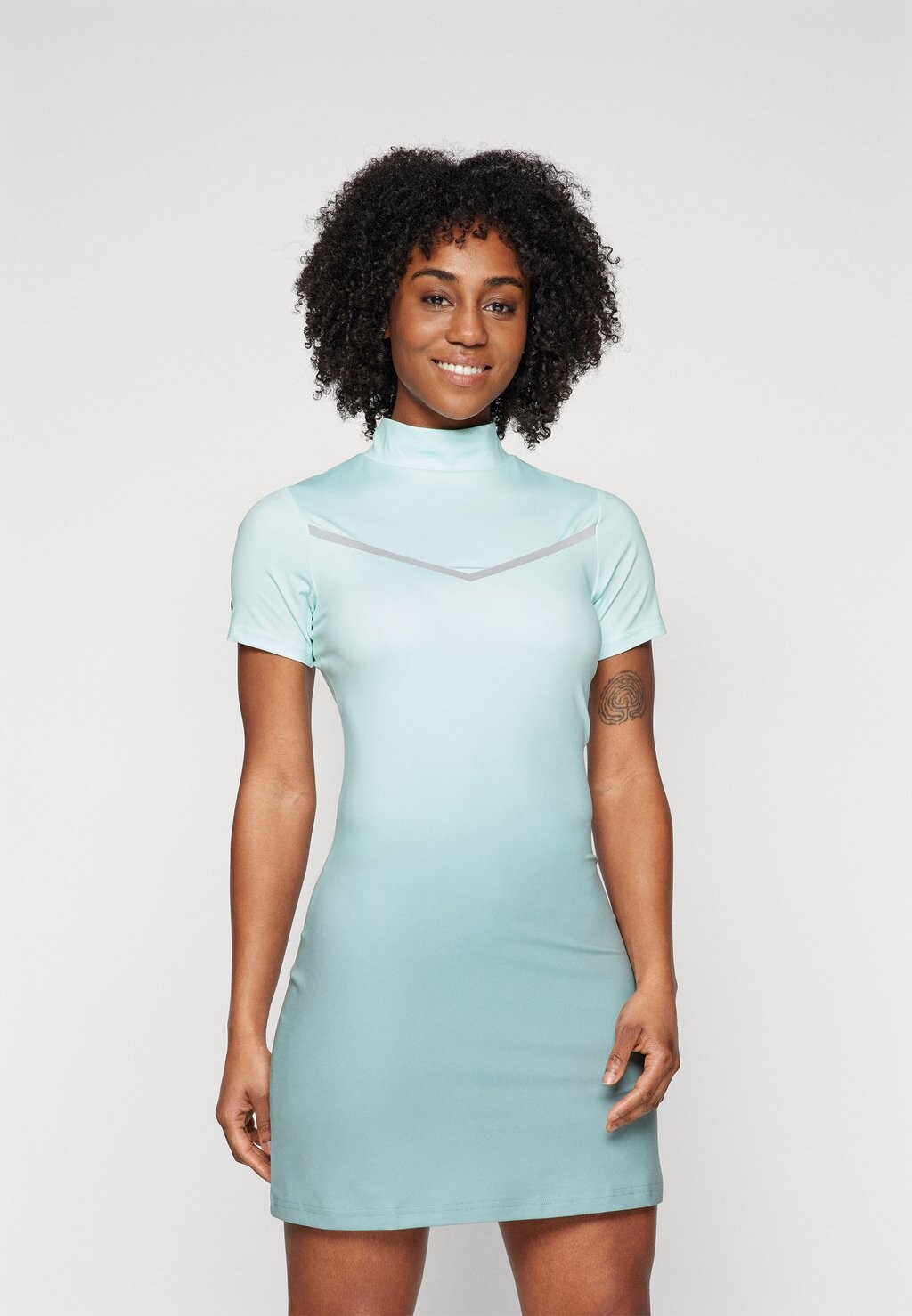 

Спортивное платье ROSALO TEE DRESS Ellesse, цвет light green