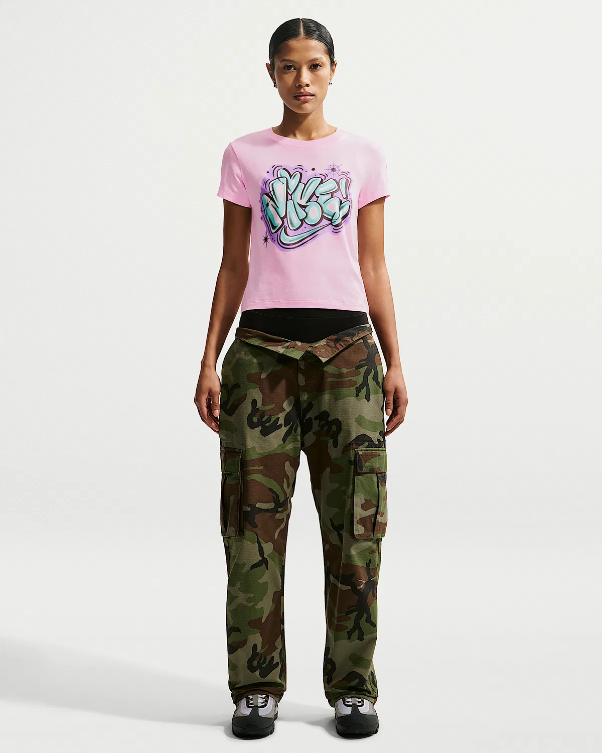 Женская укороченная футболка Nike Sportswear Chill Knit Slim, Pink Foam — фото 4