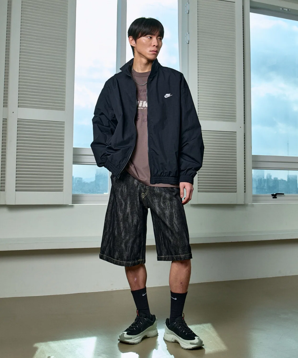 Куртка Nike Club Oversized Woven Track Jacket, чёрная — фото 2