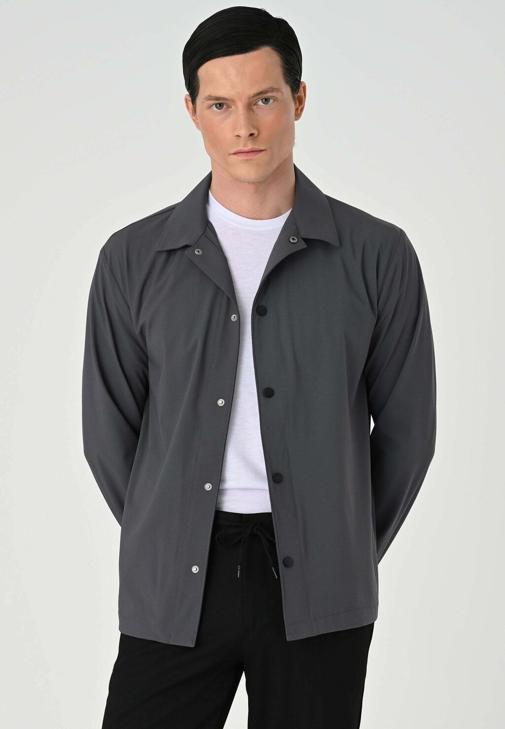 

Легкая куртка Seasonal Antioch, цвет anthracite
