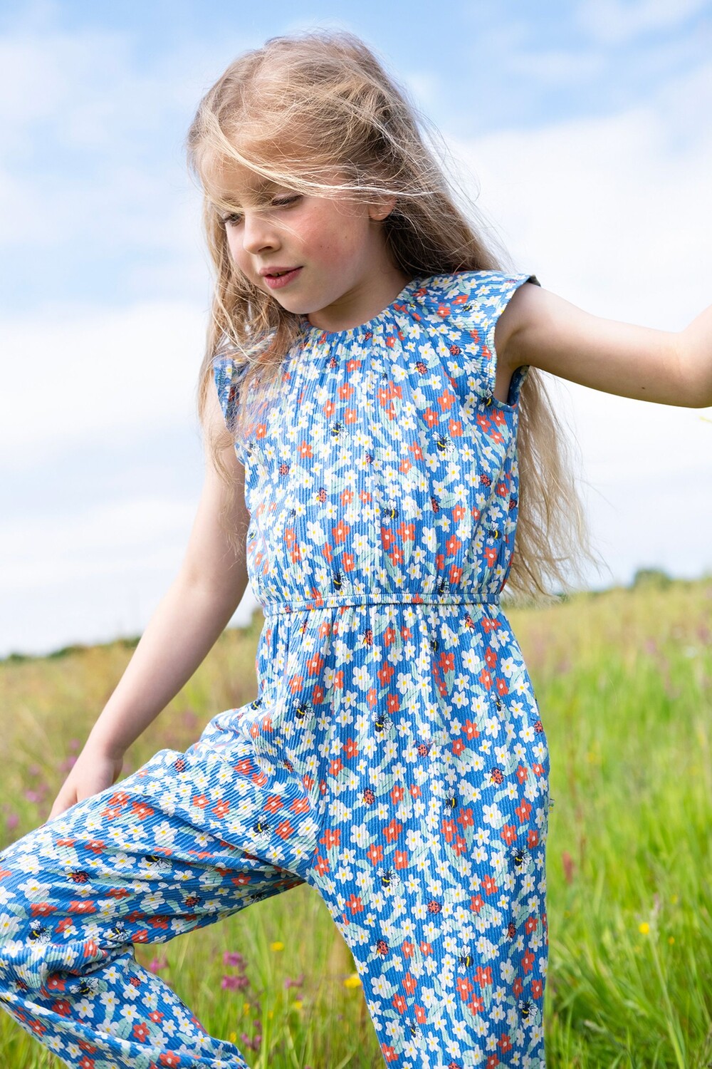 

Комбинезон из мятого трикотажа с цветочными мотивами Frugi, синий