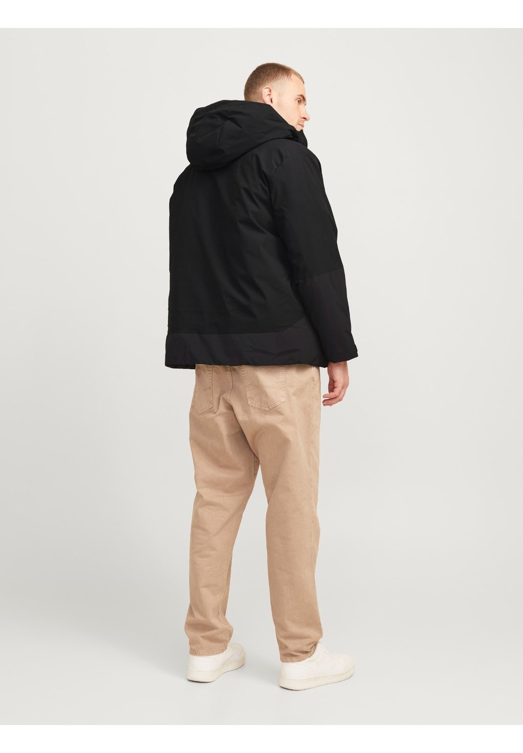 

Легкая куртка REGULAR FIT Jack & Jones, черный