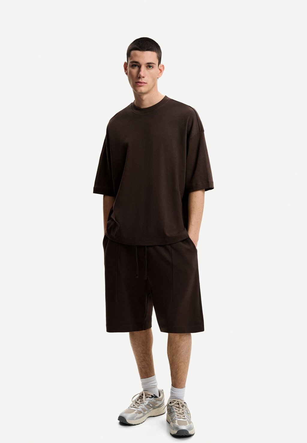 

Шорты Tracksuit bottoms Bershka, темно-зеленый