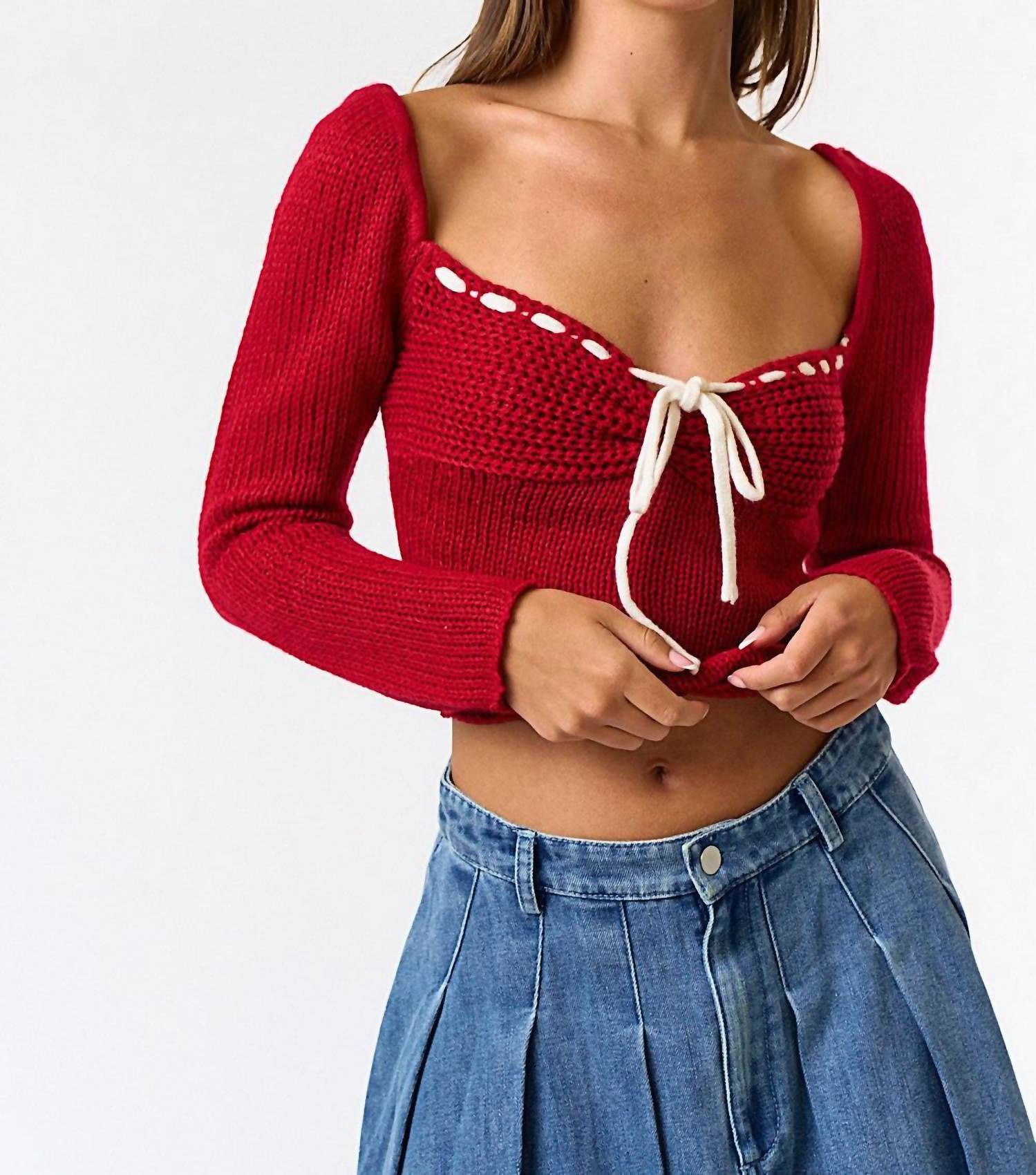 

Малиновый контрастный свитер Blue Blush