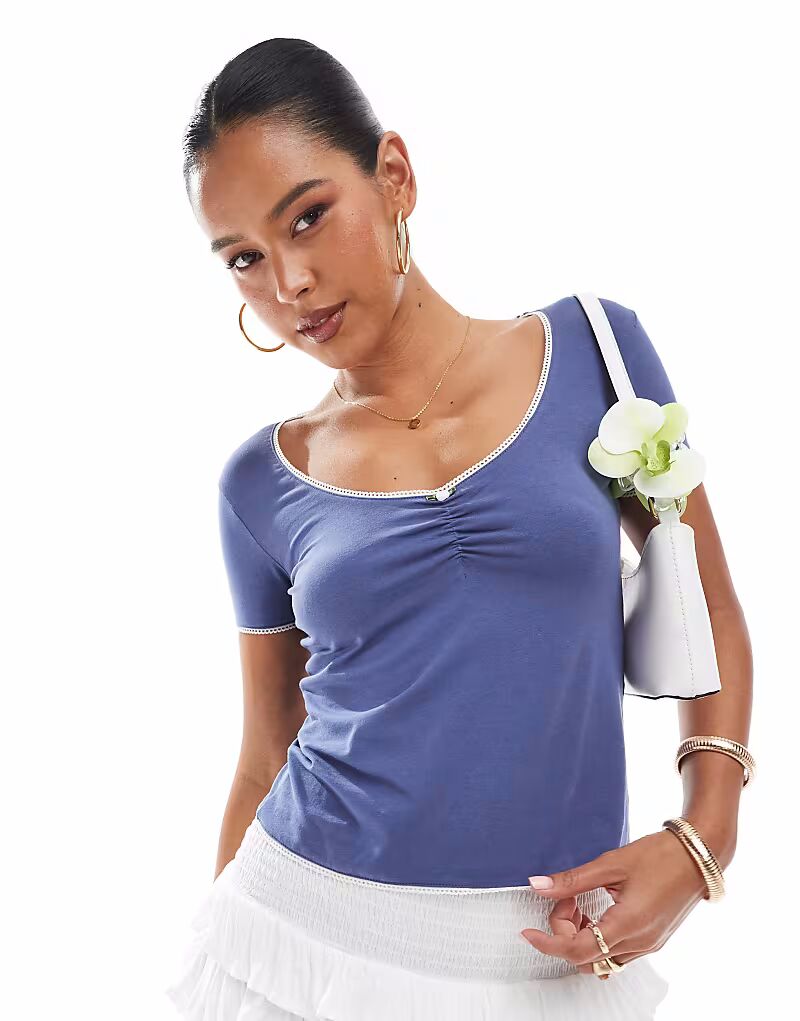 

Двухслойный топ с V-образным вырезом темно-синего цвета Daisy Street