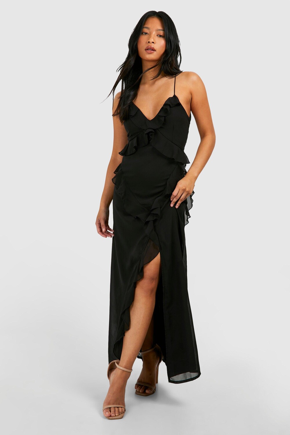 

Миниатюрное шифоновое платье макси с рюшами boohoo, черный