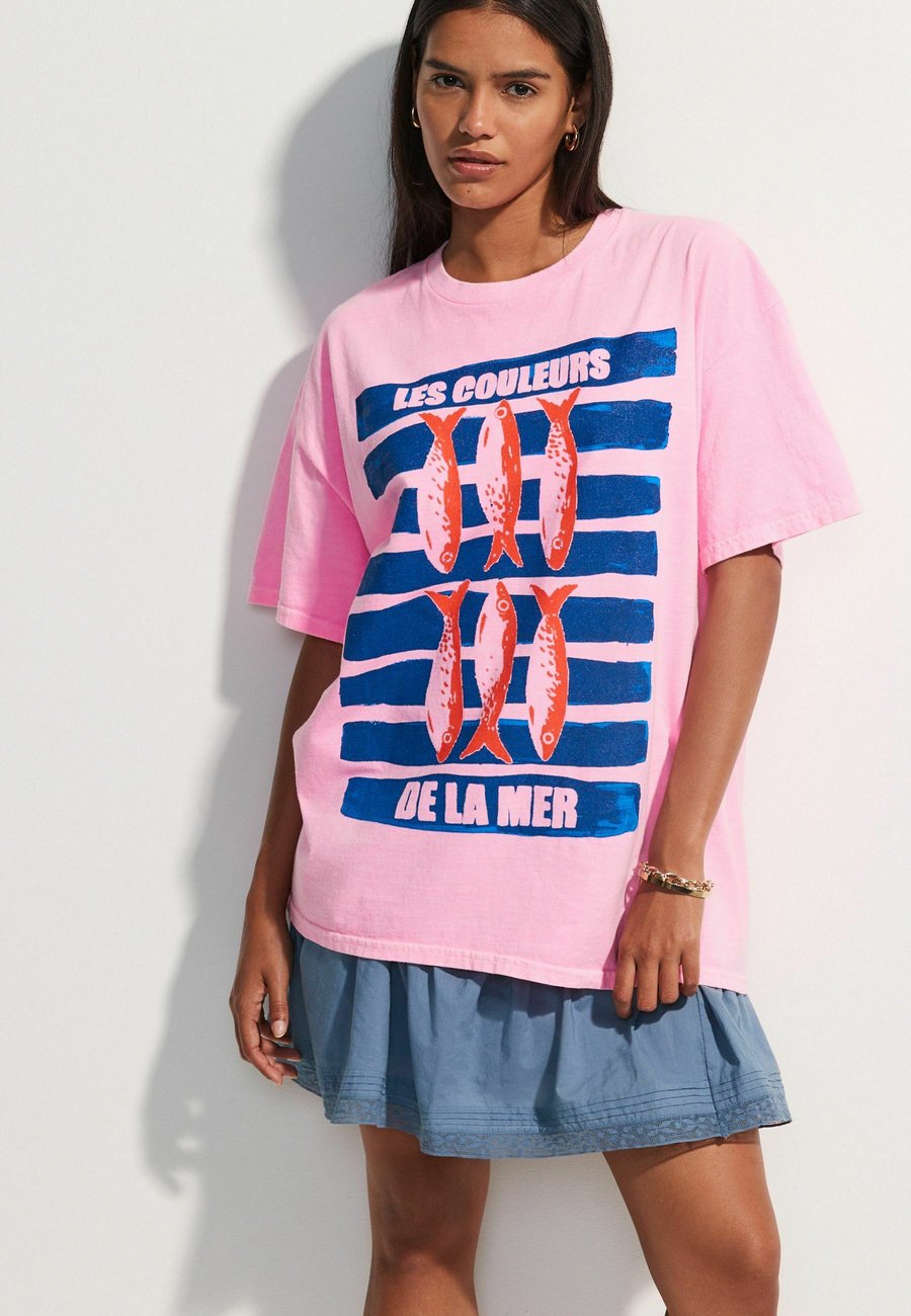 

Футболка Next SARDINES GRAPHIC SHORT SLEEVE CREW NECK, Bright Pink/Pink, Розовый, Футболка Next SARDINES GRAPHIC SHORT SLEEVE CREW NECK, Bright Pink/Pink