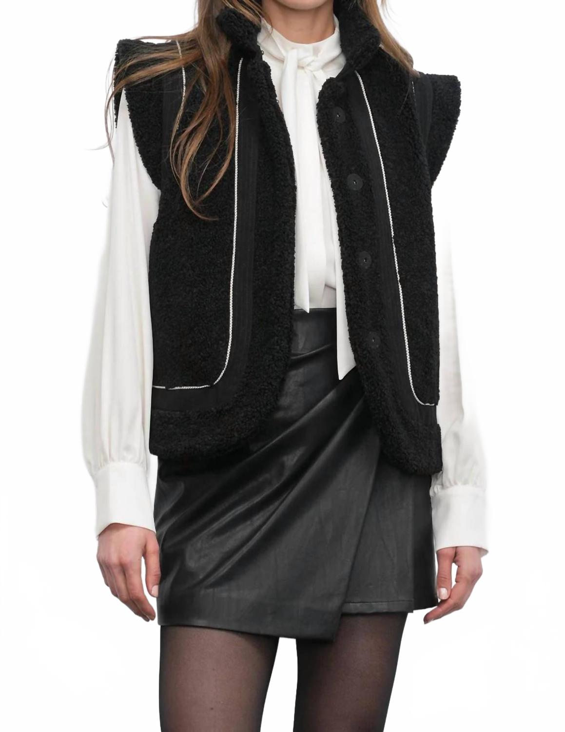 

GREYLIN Жилет Рори в черном цвете