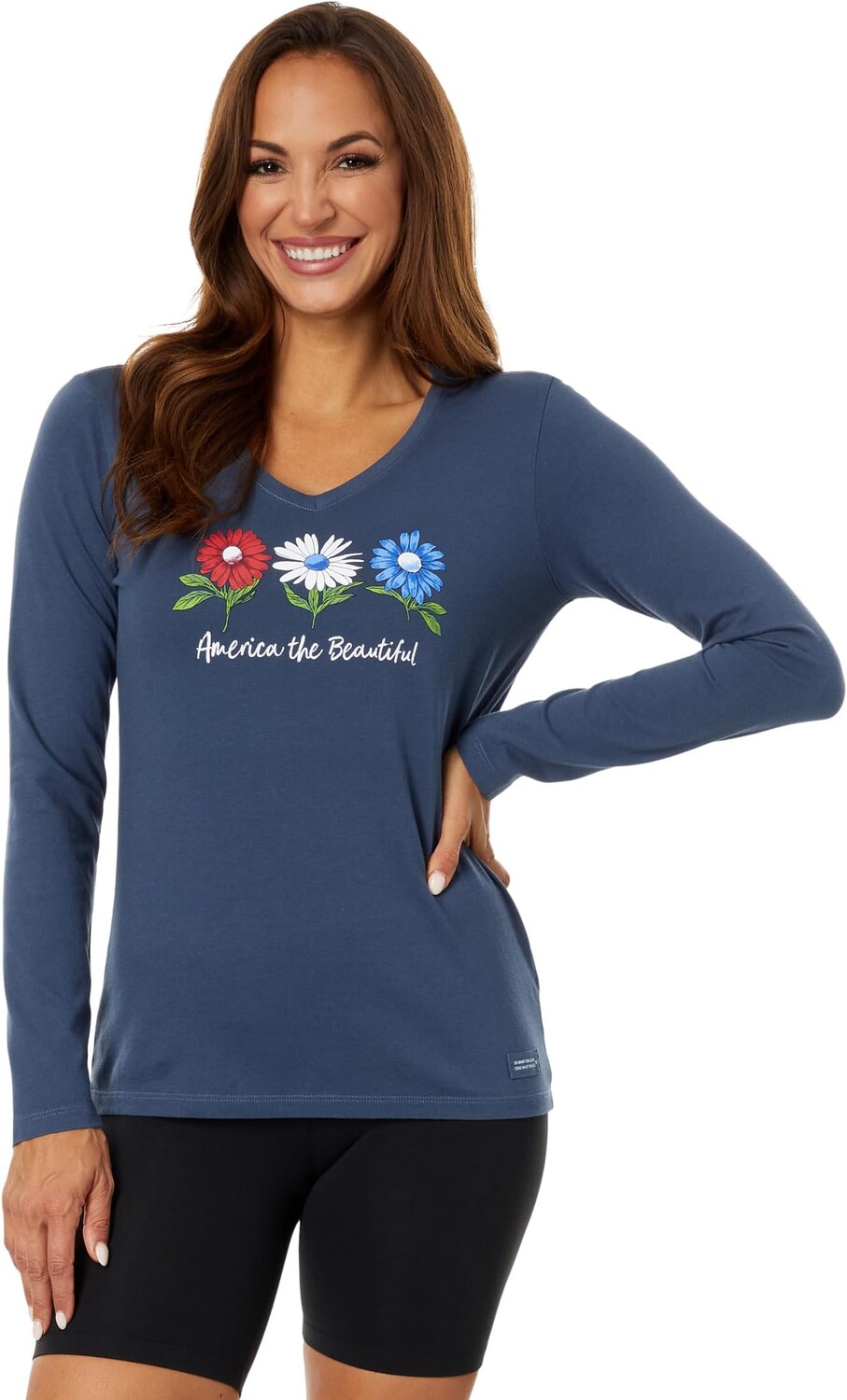 

Футболка Life is Good America The Beautiful Daisies Long Sleeve CrusherVee, цвет Darkest Blue