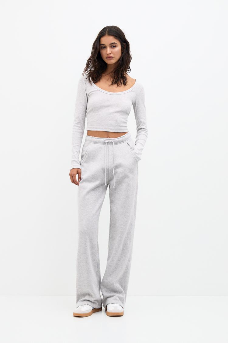 

Широкие спортивные штаны Pull And Bear, серый