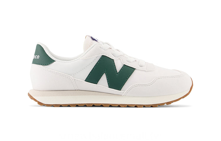 Беговые кроссовки New Balance 237 K, белый — фото 2